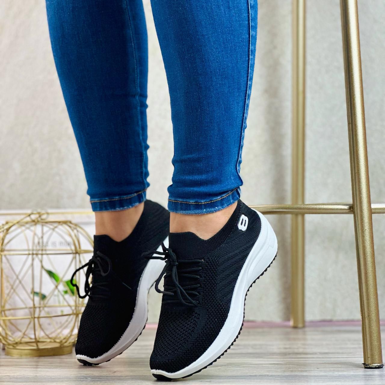 Zapatos Skechers Deportivo - Negro Blanco